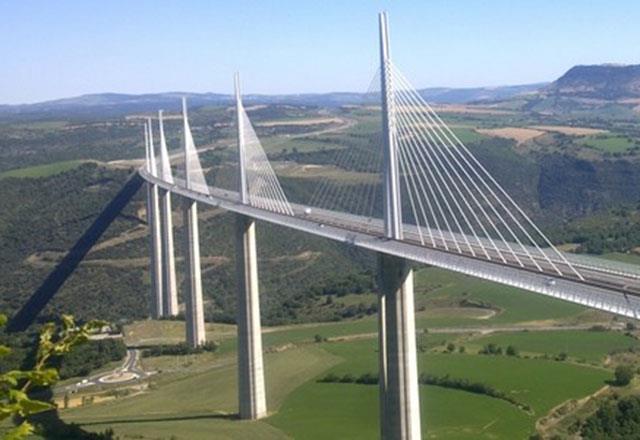 Vue sur le Viaduc de Millau